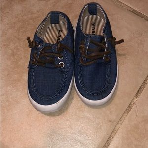 Denim boys sneakers.